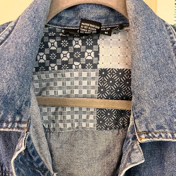 VTG 90’s Women’s Jean Jacket with Patchwork Interior Medium - Picture 5 of 12